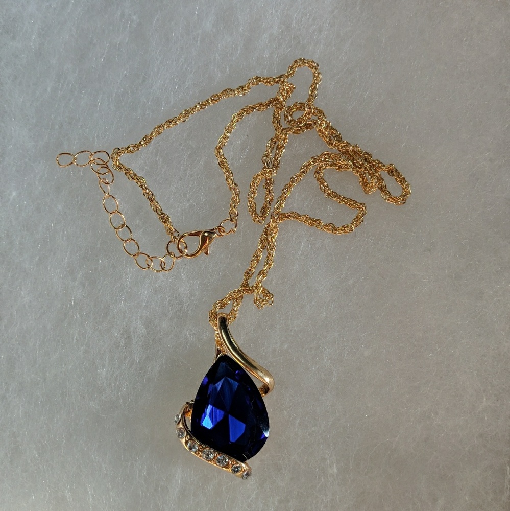 Last One ❤ Royal Blue Necklace Meghan Markle Style - Picture 6 of 7